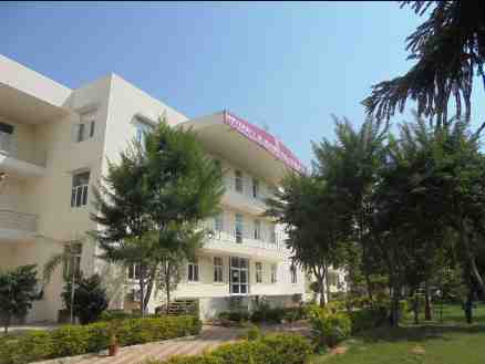 University of Engineering and Management (UEM)